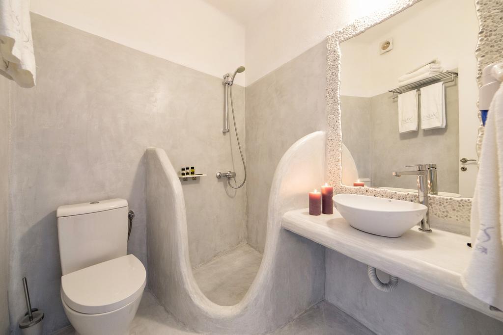 Yades Suites & Spa - Adults Only Naousa  Room photo